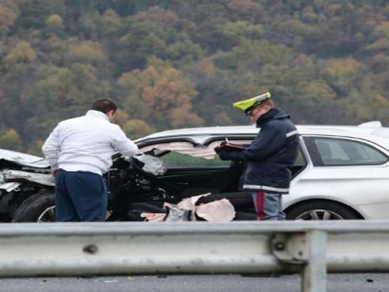 Tragico Incidente Stradale Alle Porte Di Catania | Gravi Una Giovane Di 25 Anni E Un Camionista ...